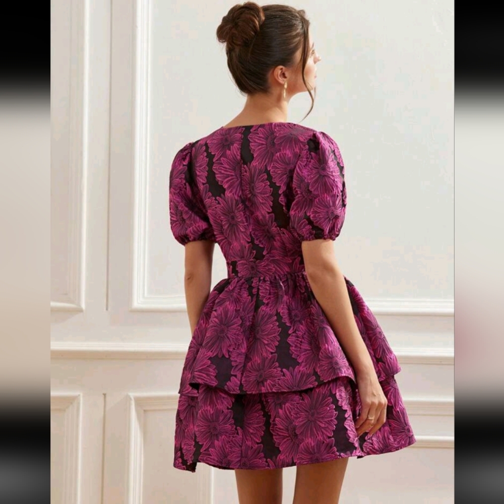 Elegant Floral Pink Dress - Picture 2 of 2